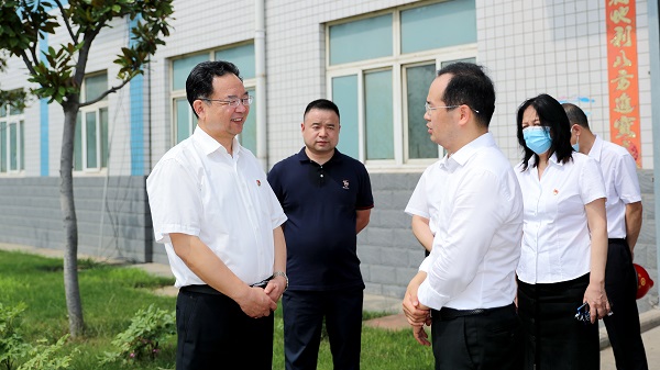 郑州市委常委、市纪委书记杜新军一行莅临酷游ku游官网最新地址调研指导事情