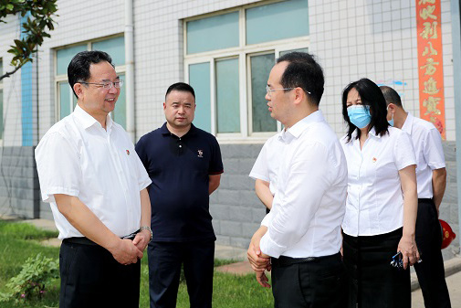 郑州市委常委、市纪委书记杜新军一行莅临酷游ku游官网最新地址调研指导事情